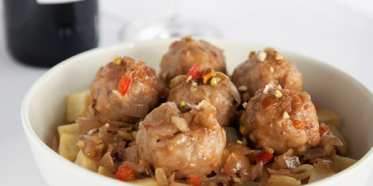 Receta de Albóndigas con almendras y pistachos