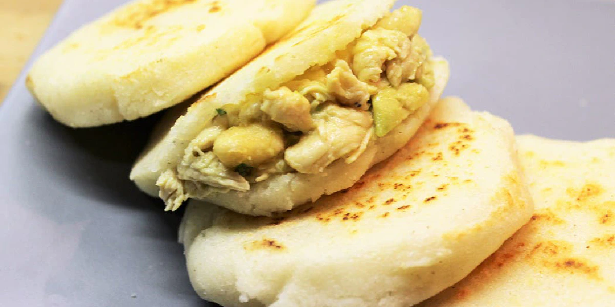 Receta de Arepas rellenas con pollo