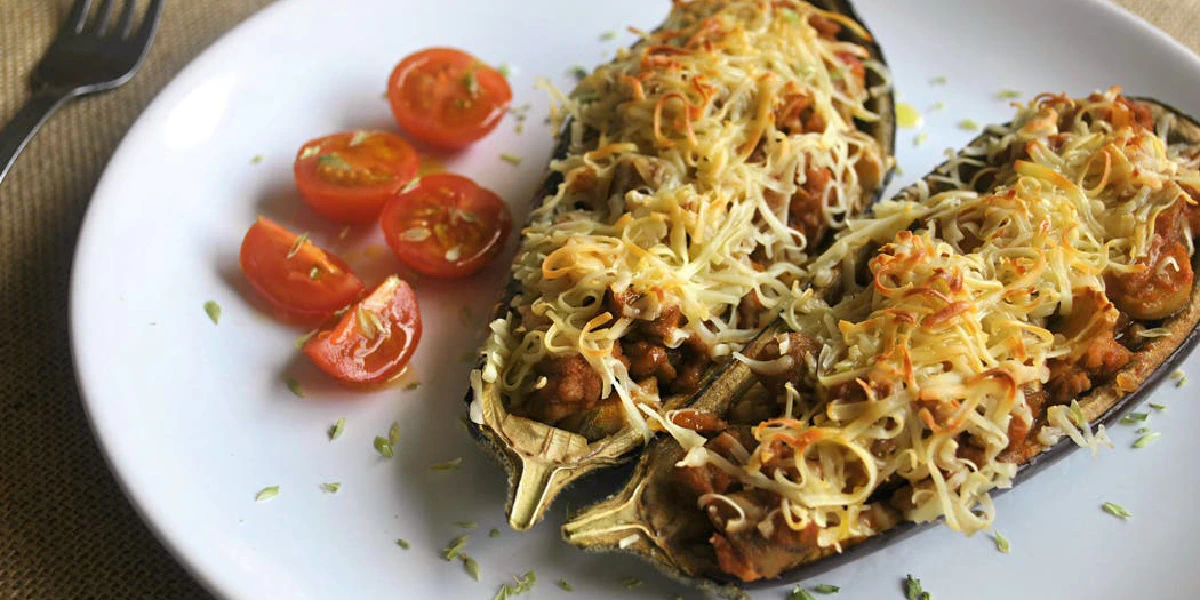 Receta de Berenjenas rellenas de champiñones y carne