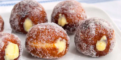 Cómo preparar las tradicionales berlinas rellenas de crema pastelera, nata o chocolate. Conocidas también conocidas como bombas rellenas.