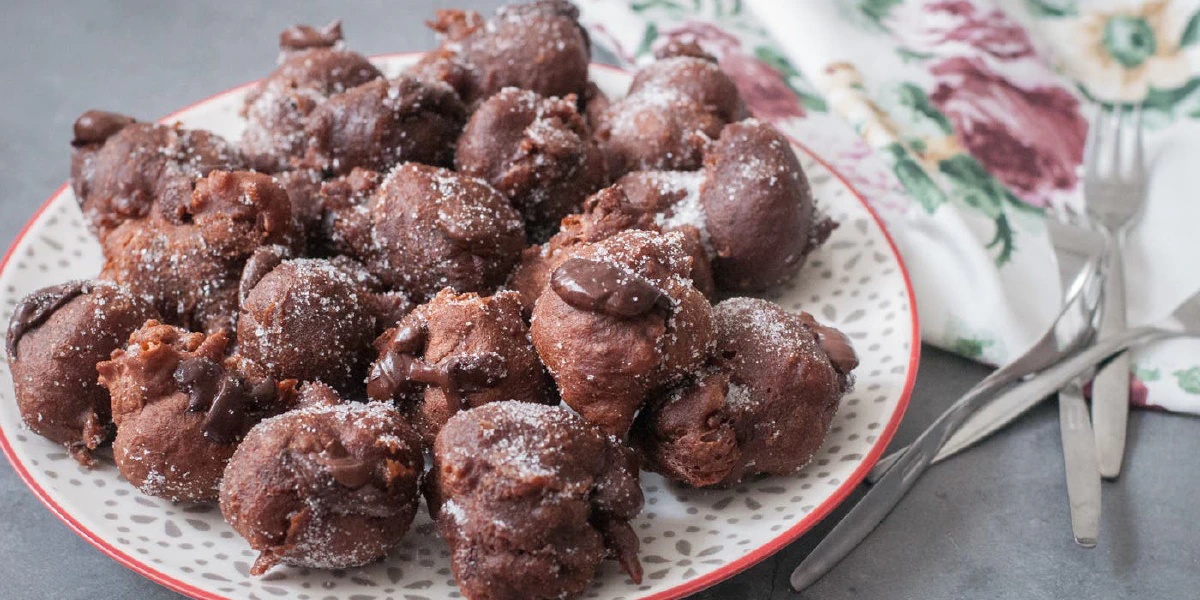 Receta de Buñuelos de chocolate rellenos de crema de chocolate