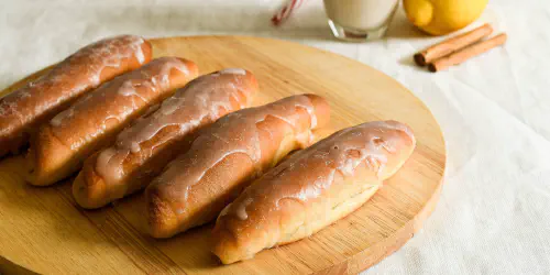 Cómo hacer fartons caseros. Receta de un dulce tradicional de Valencia perfectos para mojar en una horchata. Preparación paso a paso con fotos y consejos para que te queden perfectos.